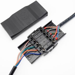 Tesla EA5Y Plug 3 or 5-Way Wiring Connector